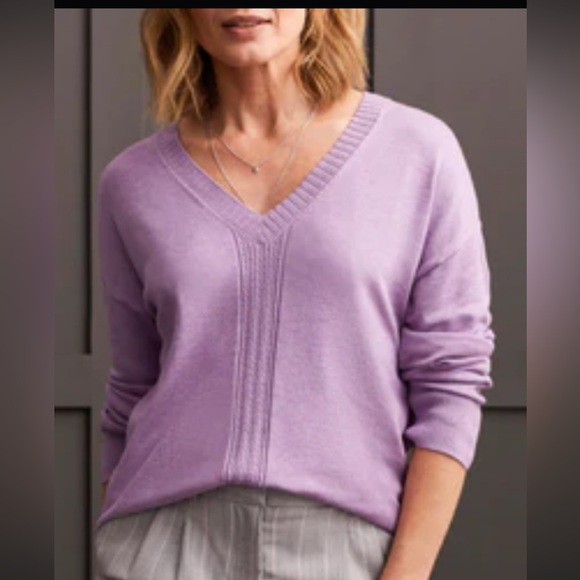 Tribal Sweaters - NWT Tribal Women's V-Neck Lavender Sweater Size Medium